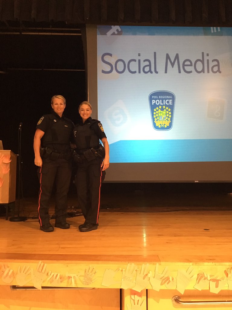 CardinalLegerSS's tweet image. Thrilled to welcome our @PeelCrimePrev @TheYogaCop Cst. Boudreaux and Cst. Honer to speak to #Lancers this morning about social media safety #LancerLearning #DigitalCatholics in @DPCDSBSchools