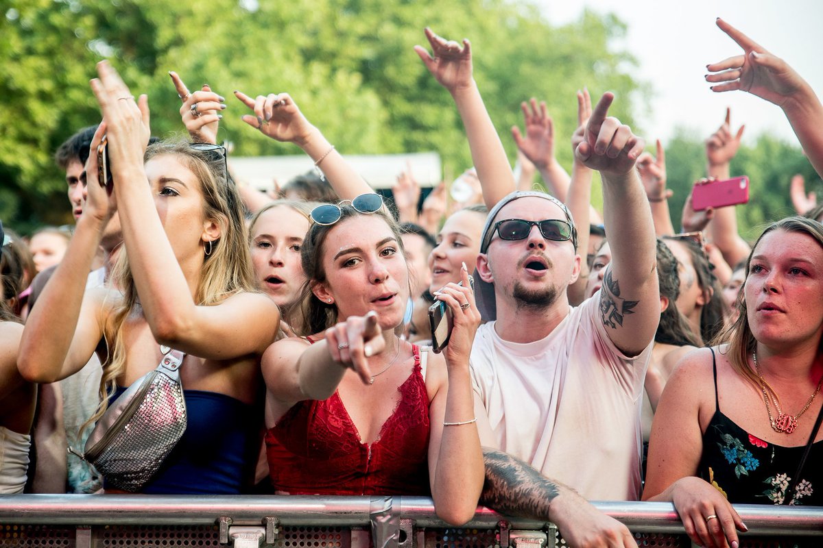 communityLDN's tweet photo. Who were you front row for at #CommunityLDN18? ππ https://t.co/8bLgl97RJF