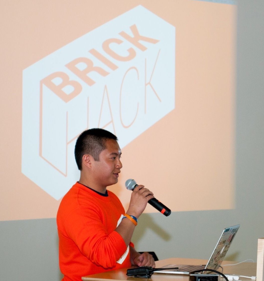 codeRIT's tweet photo. The man, the myth, the legend back when he was a youngin @CarlFlamingo #CARLLLLLL #5YearsofBrickHack @brickhackrit https://t.co/DZh5KYORWU