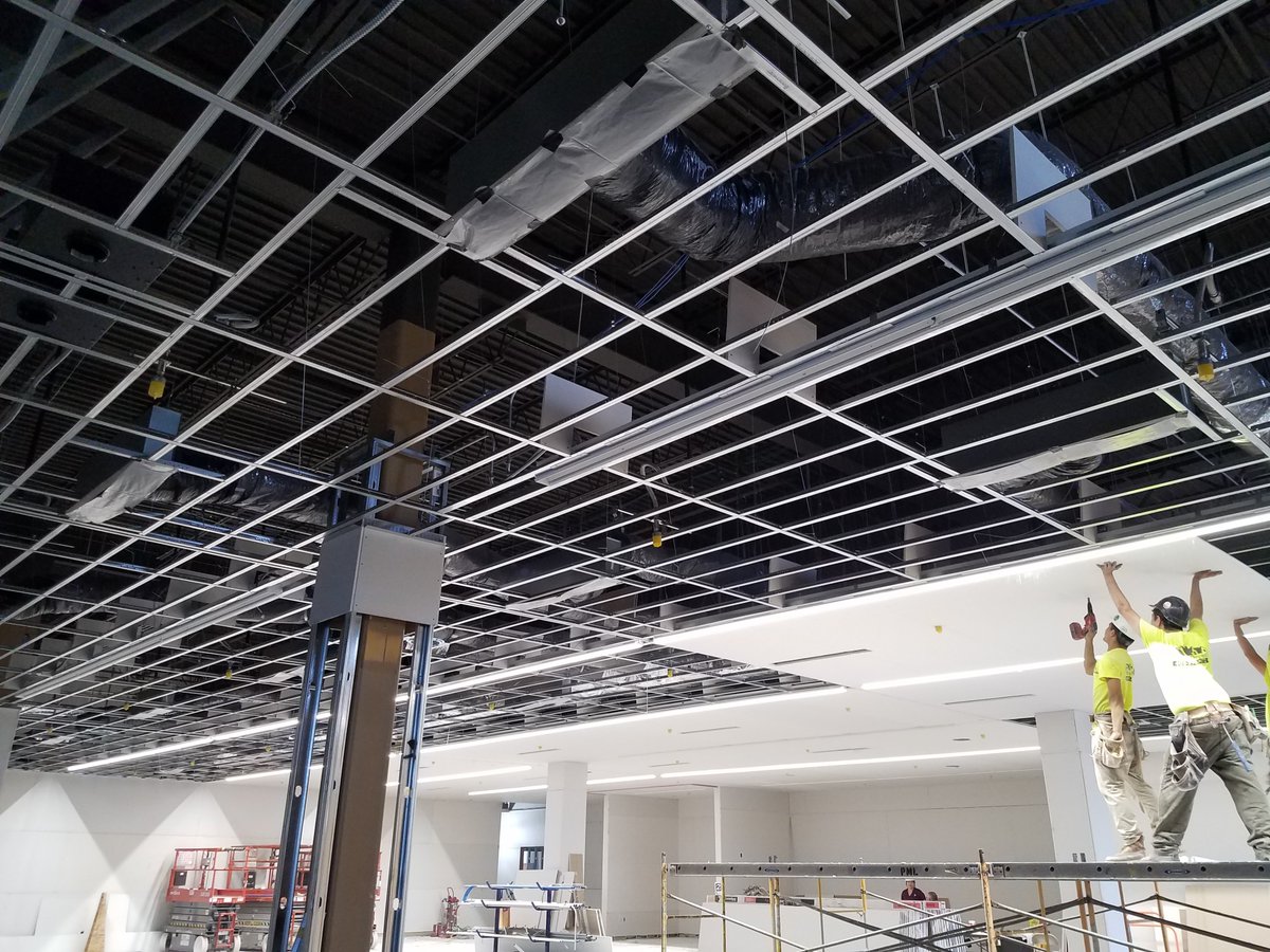 PML_Inc's tweet photo. Woodhouse Bentley - Check out this remodel of approximately 14, 830 of existing space in Village Pointe. Our scope includes Interior/Exterior Framing, Sheathing, Wood Blocking, Insulation, Drywall with Specialty Fry Reglet Base Trim, and ATC. #pmlcontruction #pmlprogress #drywall https://t.co/F6HV82E0Ow