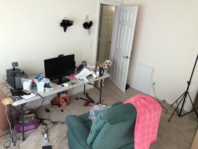 I&rsquo;m really procrastinating packing this up. It&rsquo;s such a mess. Ugh https://t.co/dkfawHETcH