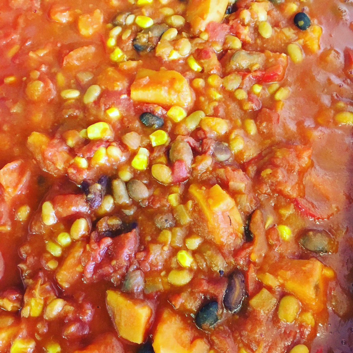 bakerbe07's tweet photo. Served up veggie chilli, rice &amp; nachos at school today. #WorldVegetarianDay #loveschoolfood https://t.co/bpCzlHi5F3