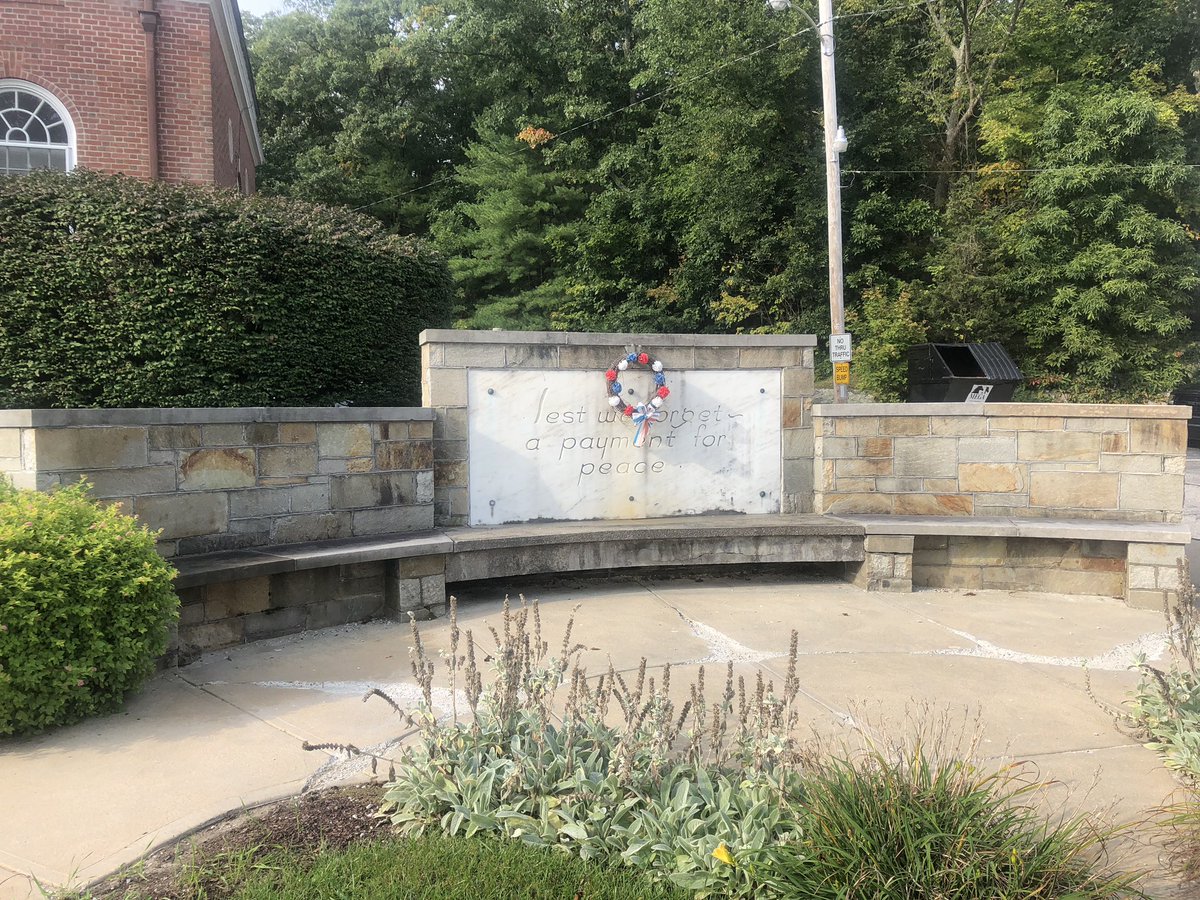 RIVetsDirector's tweet photo. TY @SmithfieldRI Town Manager, Randy Rossi for inviting me this morning to discuss ways my office can support your @RIVeterans. Looking forward to scheduling a Town Hall to listen to America’s Heroes https://t.co/XiphBk3X9m