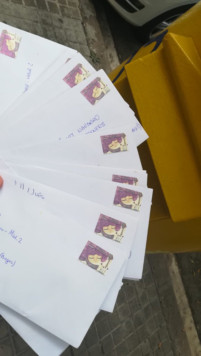 cdr_sedeta's tweet photo. Ja hem enviat les 22 cartes que ahir, a la celebració de l' #1Oct vam escriure pels presos. Us esperem aviat per seguir celebrant plegats! #LlibertatPresosPolitics @ForcadellCarme @jcuixart @jordialapreso @junqueras @raulromeva @joseprull @dolorsbassac @quimforn @jorditurull https://t.co/tlOpsRPDkM