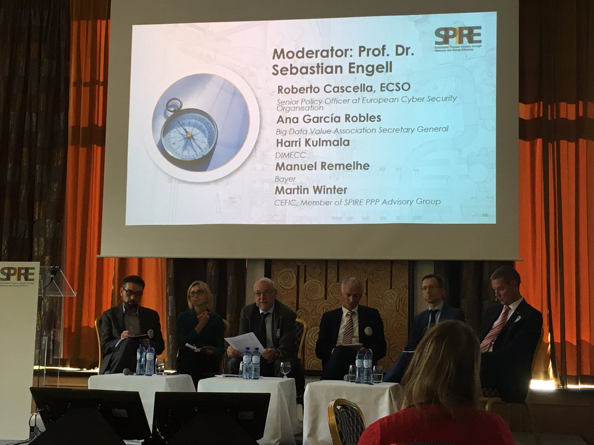 SiriusSfi's tweet photo. SPIRE Workshop on Digitalization #SPIREdigital #BDVA talking together https://t.co/y2yfYj6OPr