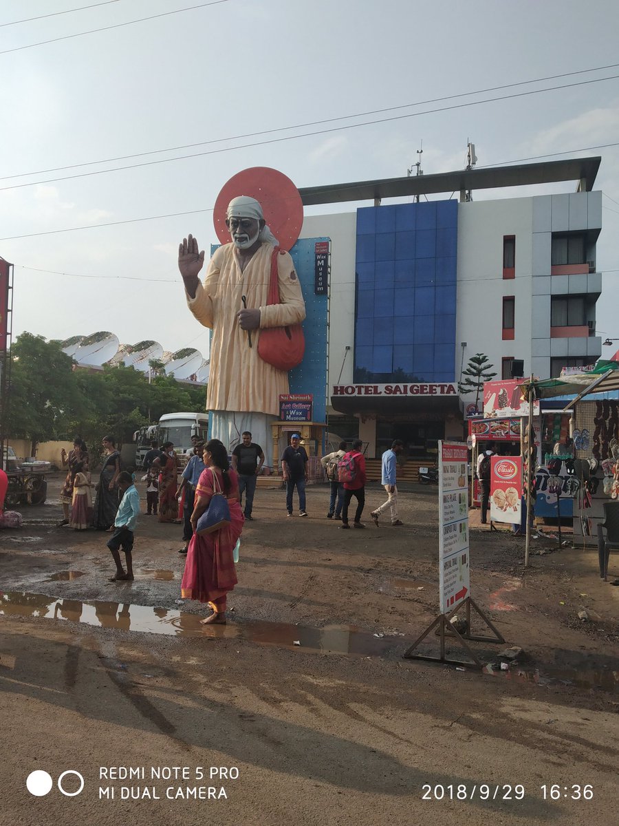 What a first day at Shirdi, Maharashtra it wasNot to forget that in the first day itself had 2 Vada Pao's Itna kitna Vada Pao khaa lete ho bhyi..