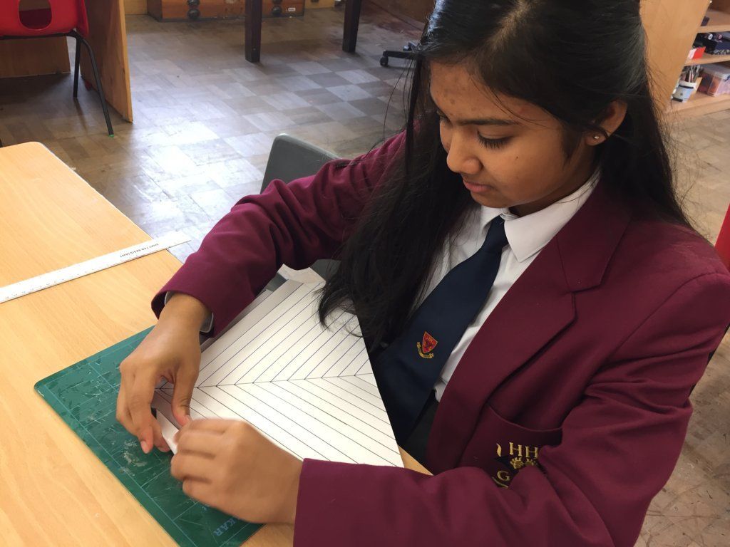 HulmeHallGS's tweet photo. Our Year 11 students are creating some fabulous pieces in art this afternoon inspired by #AnthonyGormley and #RichardSweeney #ThreeDimensionalDesign #Sculpture https://t.co/JgMXNb873V