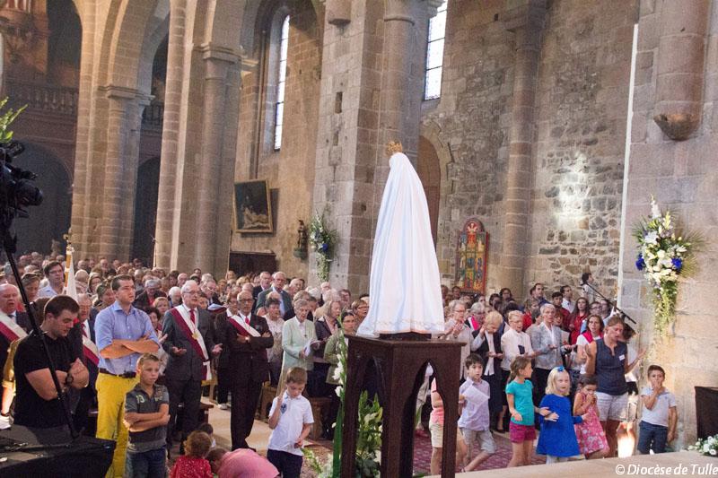 CorrezeCatho's tweet photo. Le diocèse de Tulle consacré au Cœur Immaculé de Marie par @episcopus19 ce dimanche 30 septembre 2018 ! https://t.co/I7Gq8XBYE2