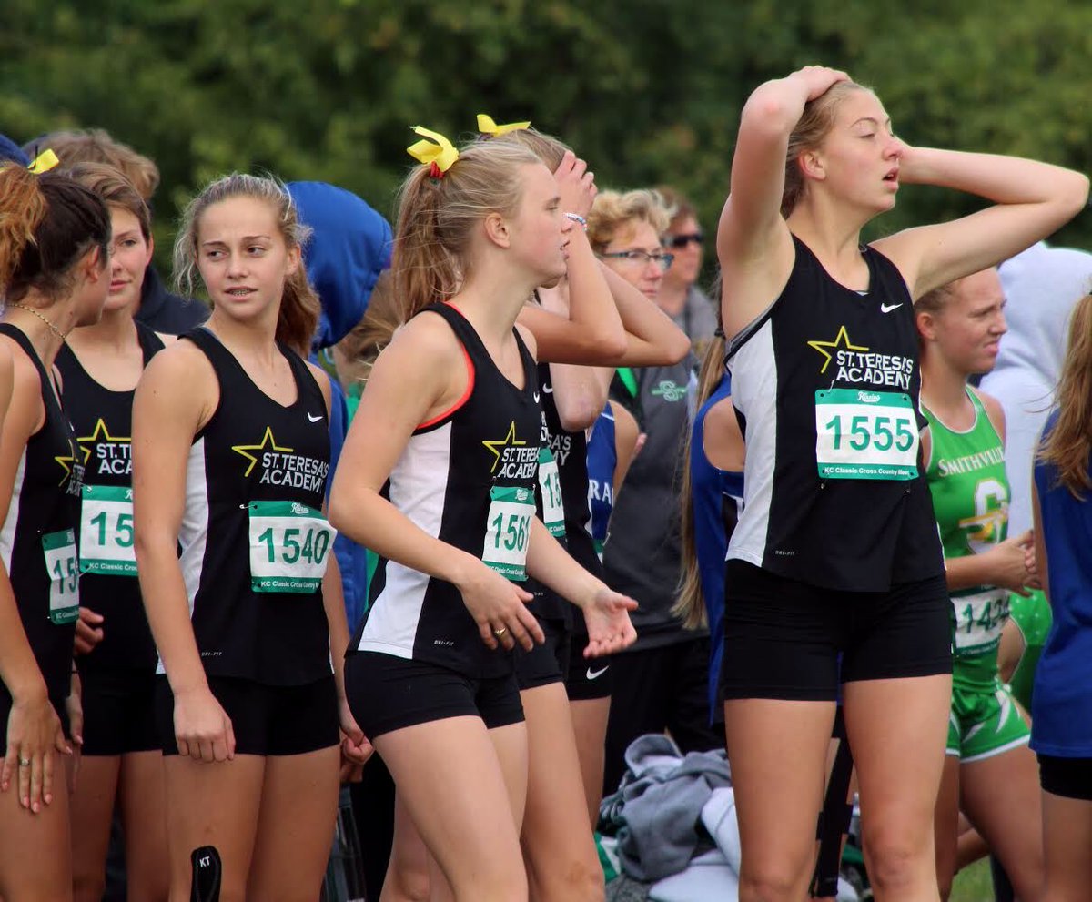 STARS_XC's tweet photo. Some great shots of the V squad from the KC XC Classic. Go Stars! https://t.co/piiTRDBeB3