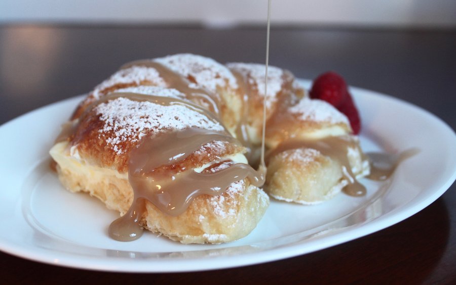 canNatur's tweet image. Have you tried our maple topping on a croissant? Add some flavour by simply drizzling one of our Maple toppings.