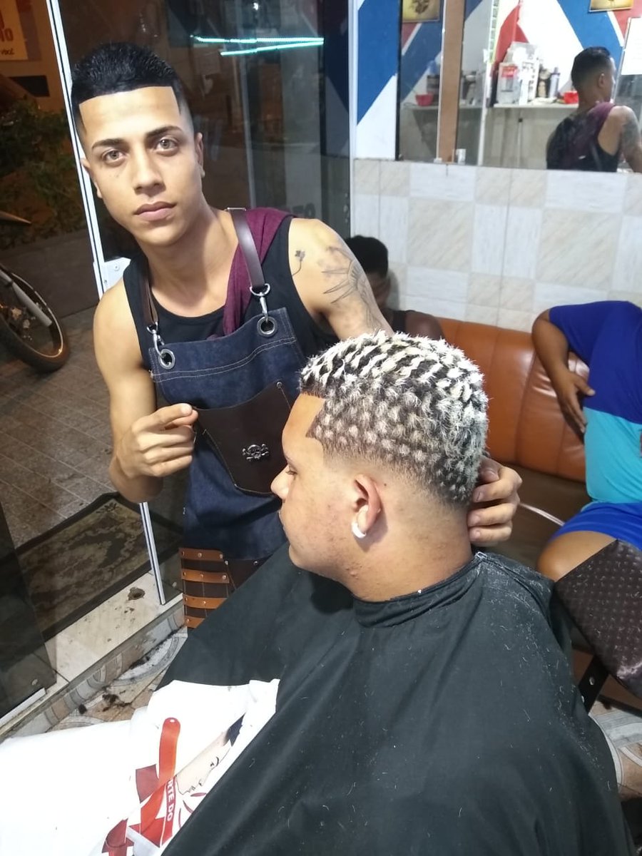 barbeirodface's tweet photo. Meu trabalho ✂️📏📸 https://t.co/0BRywmnttl
