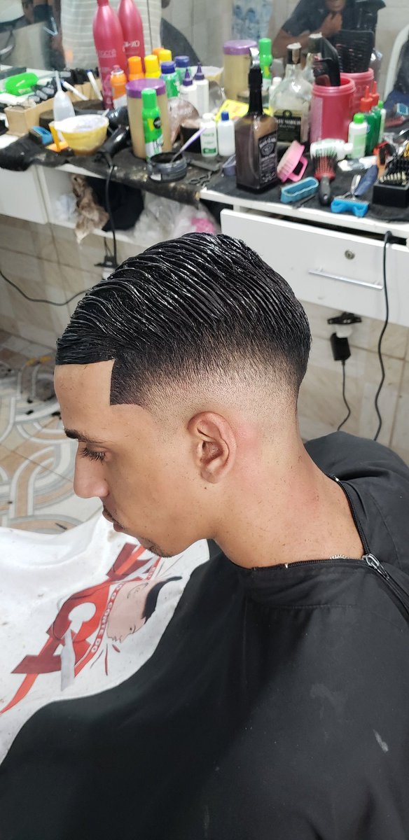 barbeirodface's tweet photo. Meu trabalho 📏✂️📸 https://t.co/Zb2iRswFfw