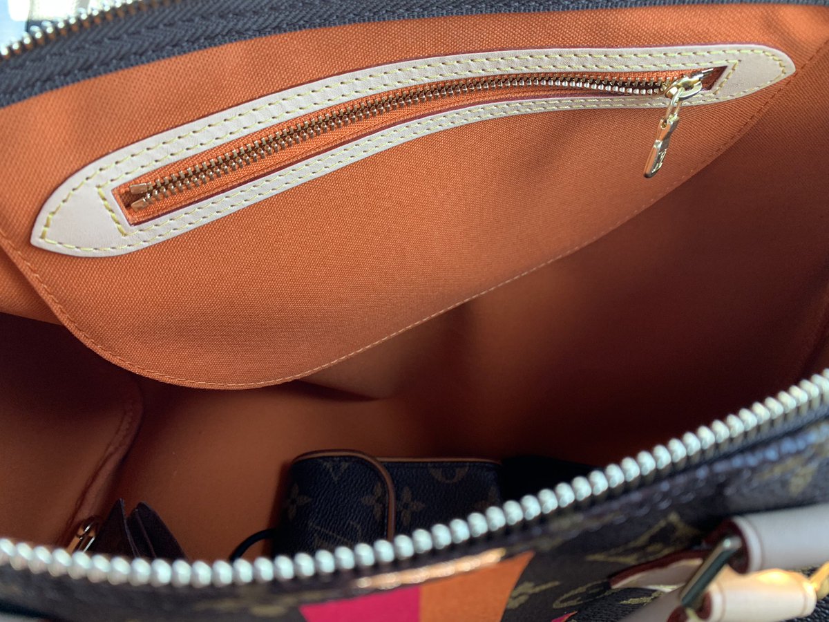 jemaldonado's tweet image. Still love this orange lining. 😍🧡👜 #monmonogram
