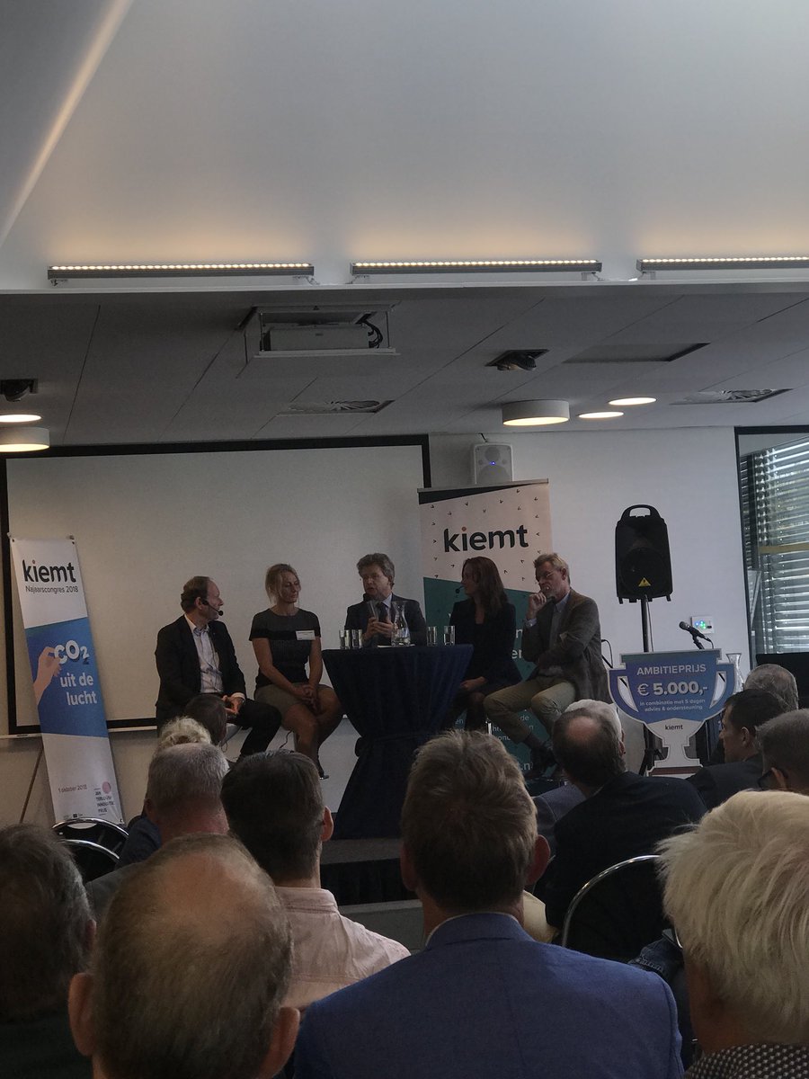 Nu in gesprek met @MichielScheffer, @MargienStormvanLeeuw <a href="/ArentsenM/">Maarten Arentsen</a>, @GerardvanGorkum en <a href="/Lindavdmaat/">Linda van de Maat</a> over de stelling: “Met een beetje hulp regelt de natuur de CO2-concentratie zelf wel.”

<a href="/provgelderland/">Provincie Gelderland</a> <a href="/Bredenoord_NL/">Bredenoord</a> <a href="/UTwente/">University of Twente (inactive)</a> <a href="/ARN_BV/">ARN</a>