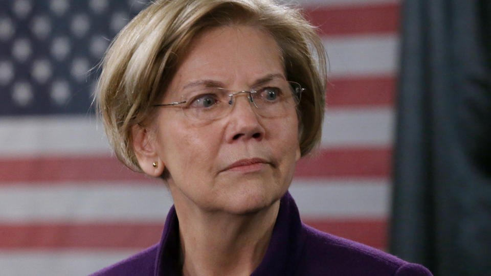 bostonherald's tweet photo. Elizabeth Warren will dump Massachusetts to serve her ambition, writes @AdrianaCohen16 #MaPoli https://t.co/KHSYfT2z3A https://t.co/GdIUNCw0vJ