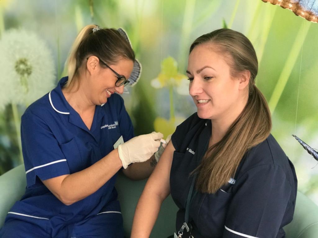 You jab me, I’ll jab you? #PeerVaccination working well in Maternity @croydonhealth #FluFighter