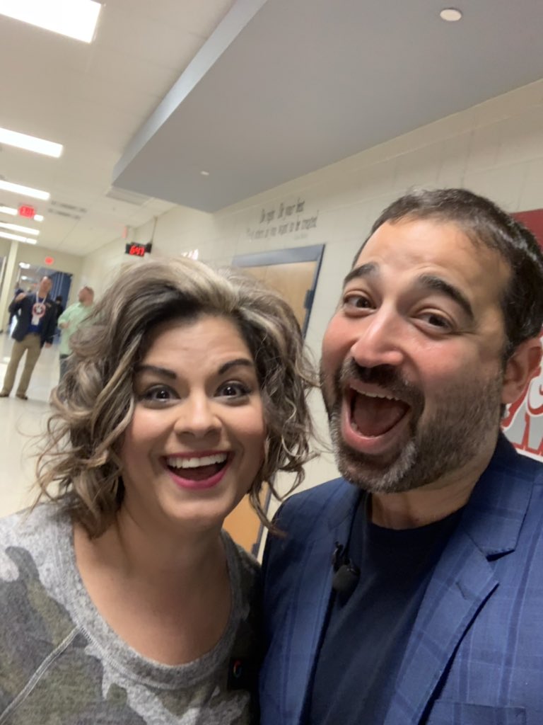 DrTHamm's tweet image. Gah!  @jlubinsky gets it done!  Appreciate all you have invested in our @AndersonFive secondary schools!  #EdTechTeam #vision5