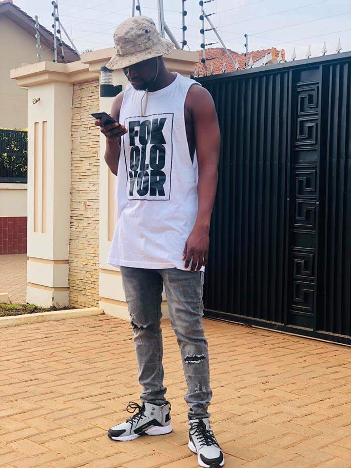 swizz_carter's tweet photo. Sarkodie ft Keeny Ice - Biibi Ba (Mixed by Seshi) https://t.co/stAhgLeqhI https://t.co/7vpMGI1JIc