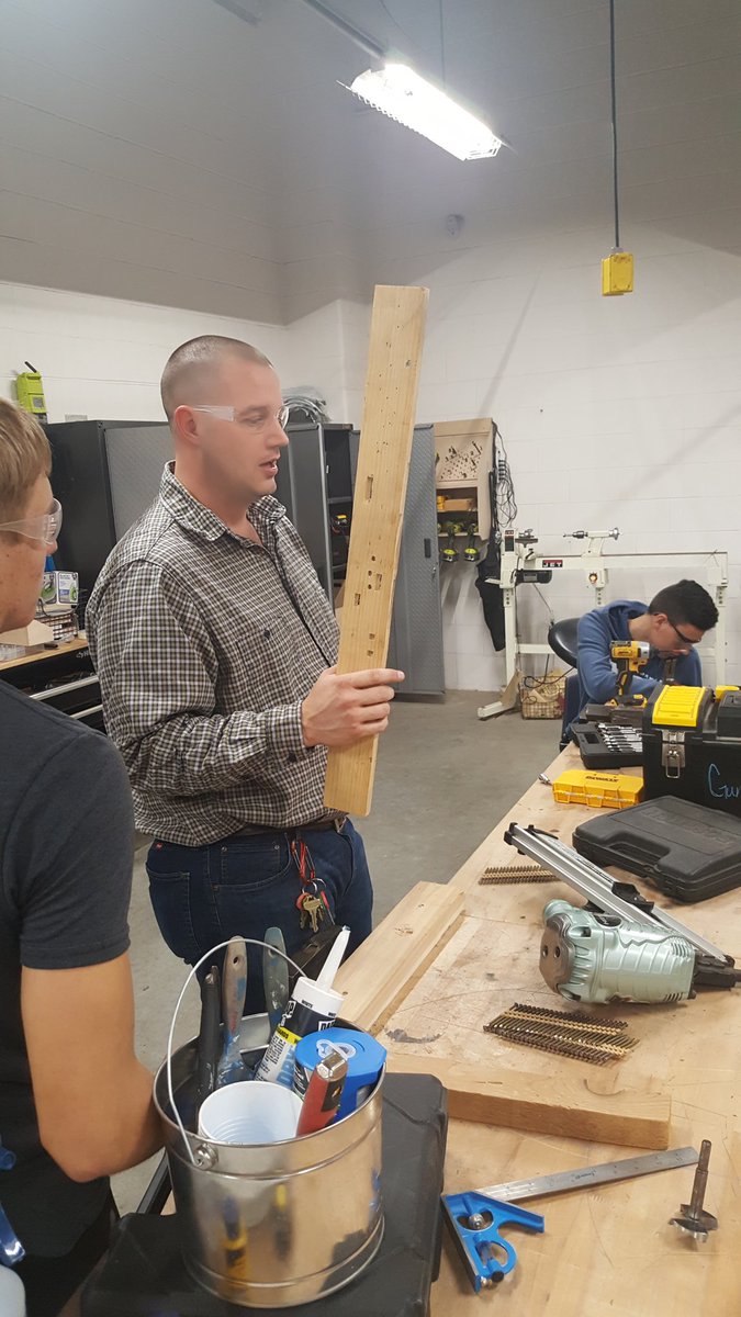 PizanaMarco's tweet photo. Today in Lehman's Construction class they are learning the fundamentals of a professional pneumatic nailgun.  #realworldlearning  @HaysCISDCTE #careerready #ctelive https://t.co/QKANDLGwtX