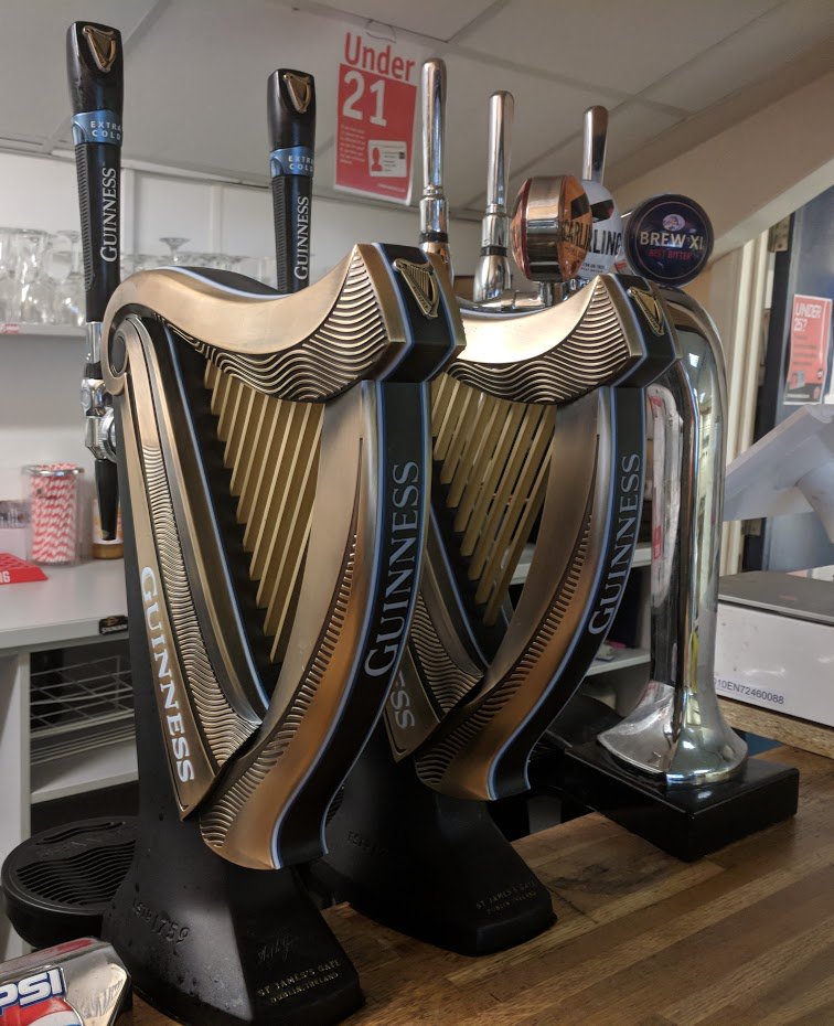 BAR STAFF NEEDED - follow the link for info.
tinyurl.com/ybudqutw
#CovRugby #Bars #work