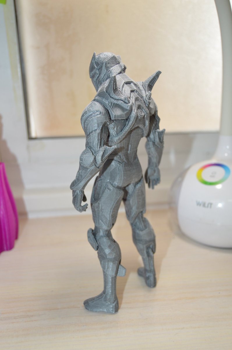 14StudioMaker's tweet photo. Figura de la armadura OMEGA de Fortnite. 22cm de altura. Fase 1: lijado a conciencia y primeras capas de imprimación. #maker #impresion3d #3dprint #fortnite #fortniteomega https://t.co/RkQdDRI4AK