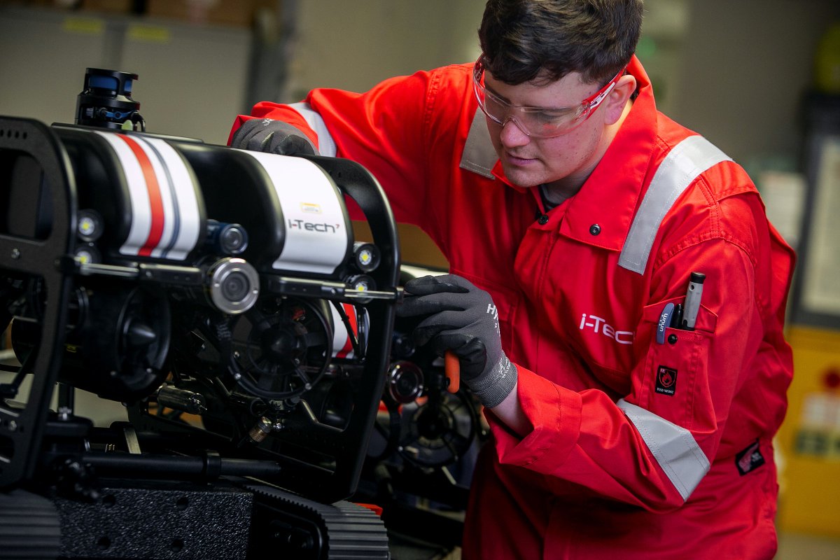 Subsea7Official's tweet photo. i-Tech Services adds mini ROV capability to inspection fleet ๐ค#LifeOfField https://t.co/eumrP8NHBK https://t.co/xf8NVIej6w