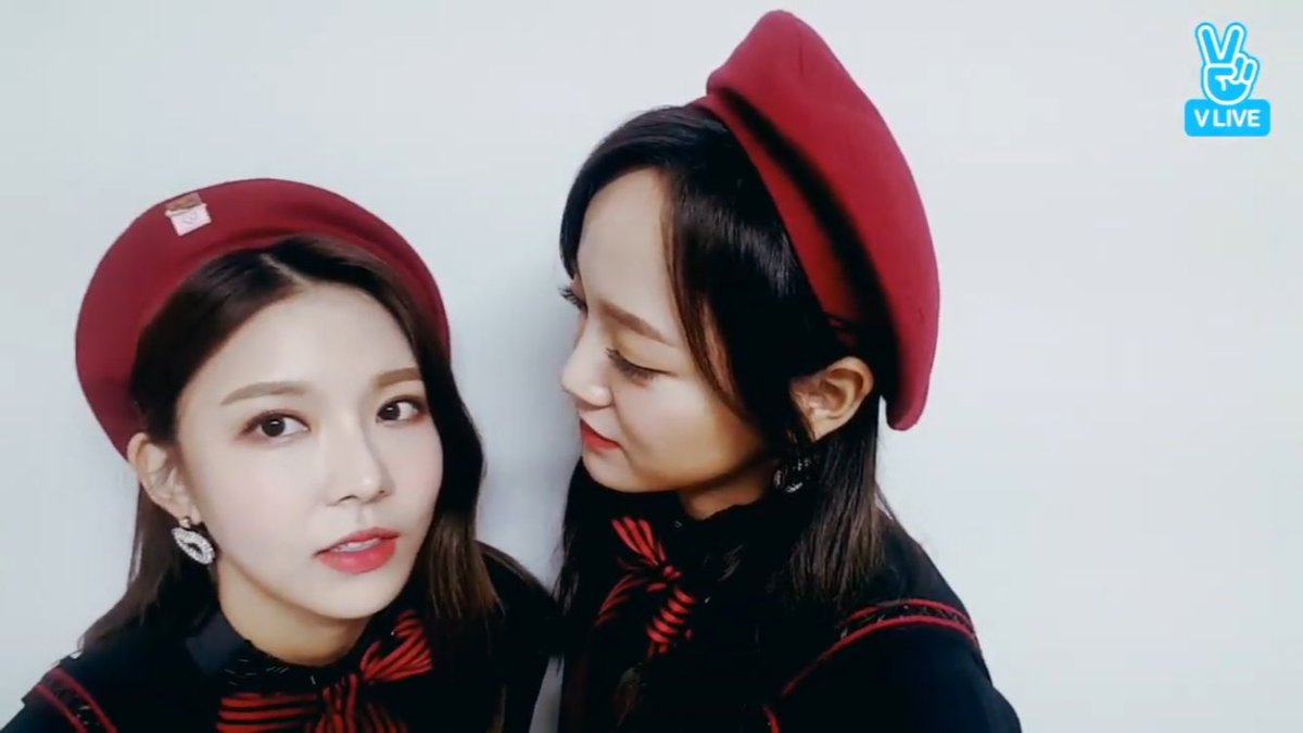 _wheepup_'s tweet photo. Find someone who looks at you how Sejeong looks at Nayoung #ongdong #gugudan #kimsejeong #kimnayoung https://t.co/0LK25MlNFm