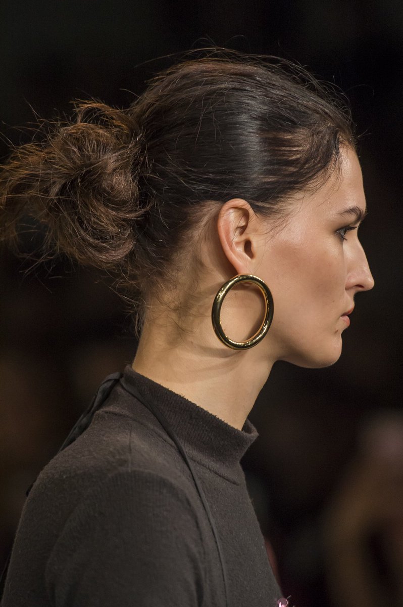 bagatiba's tweet photo. Bagatiba featured in @robertaeiner SS19 show. https://t.co/WxelzyH5AZ
