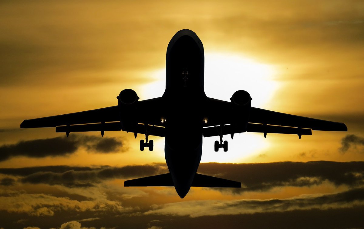solutions_vero's tweet photo. The Future of Airports 
-Hand luggage scanners 
-Service robots 
-Circular runways 

Plug your age into our graphic to find out how old you’ll be when these futuristic airport features are going to be coming into play//bit.ly/2sI41xE https://t.co/VeIuacL2oN