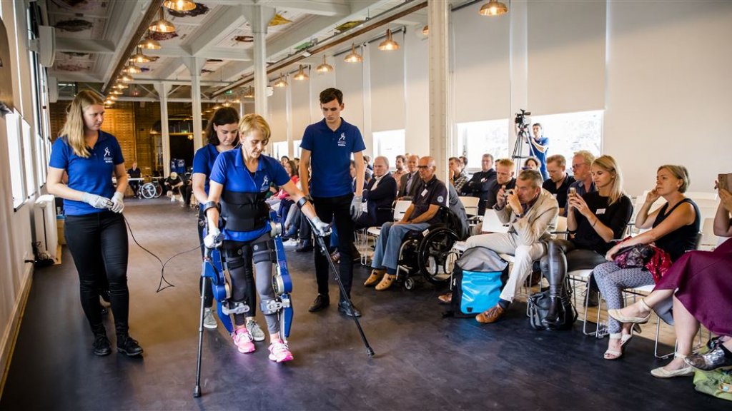 Van harte gefeliciteerd <a href="/projectmarch_/">Project MARCH</a> met het behalen van deze prestatie!

“Laat mensen met een dwarslaesie weer lopen”
emerce.nl/wire/exoskelet…