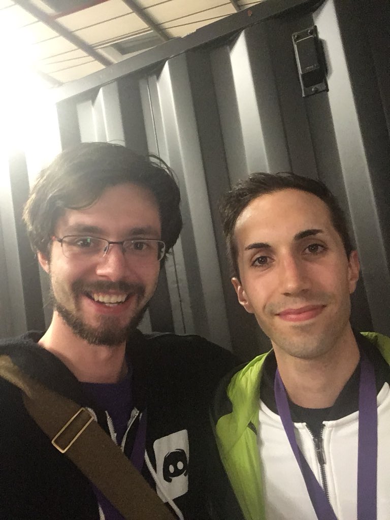 jesulinop's tweet photo. @CompanyOfHeroes @Help1ngHans It's been 2 weeks since we played those amazing games. The games were decided by small details. Although I won that series, James wanted to take a picture with me later. Great sportsmanship! #GCS2 https://t.co/a9uh7DDlTu