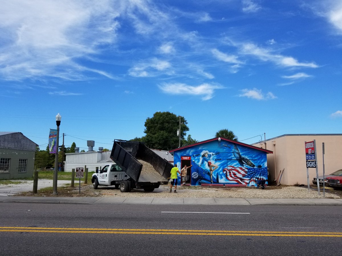 airbrush_usa's tweet photo. Excited about our new shellrock driveway thanks to the crew at Jansen Nursery, St Petersburg! Cant wait to see the final landscape design #stpete #gulfport #florida #airbrush #art #airbrushartusa #signs #shellrock #jansen #nursery #MondayMorning #MondayMood #MondayMotivation https://t.co/BLnJSXR01m