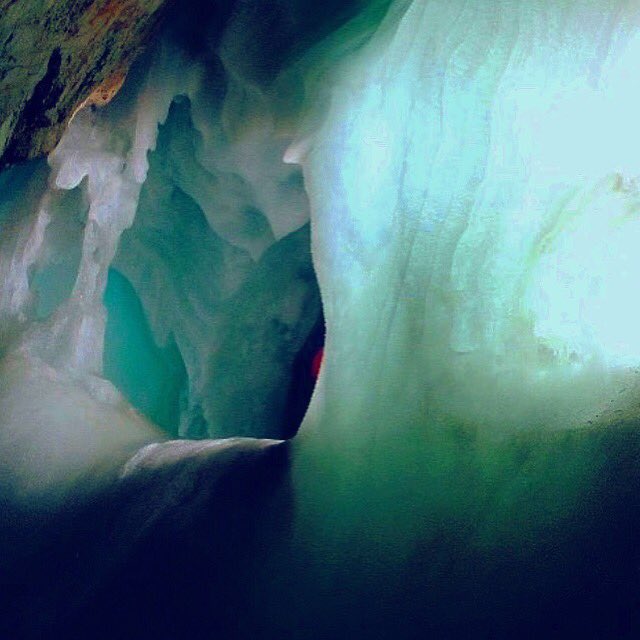 Schellenberg Ice Cave on the border of Austria & Germany. So incredible the beauty inside this caves! Definitely a must while you are visiting berschtesgaden. #icecaves #berschtesgaden #bucketlist #austria #germany #coldcaves #outsidethebox #exploregermany #exploreaustria #travel