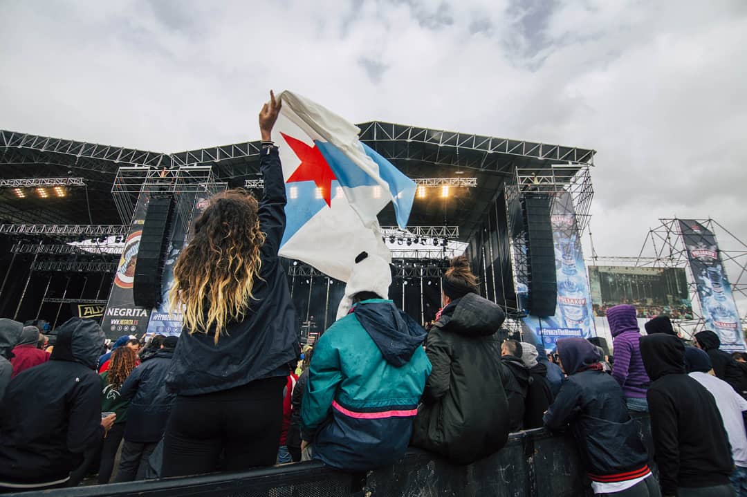 VinaRockOficial's tweet photo. Viña Rock es diferencia, respeto, libertad, unión, hermandad... da igual de donde vengas. 

Bienvenidos a la República de #ViñaRock. https://t.co/lFdJziZ7Gi