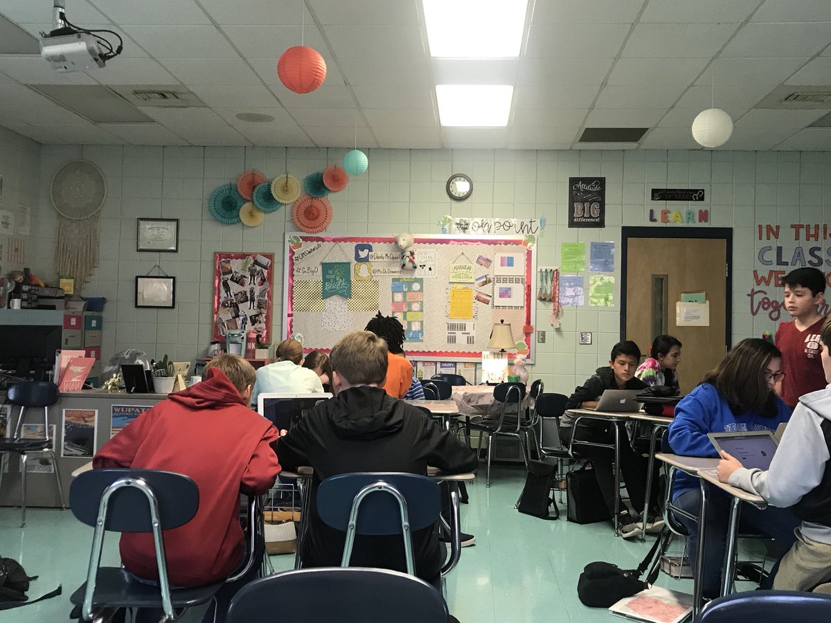 DandyMsDaniel's tweet image. Today we’re using our knowledge of narrative elements and plot diagramming to escape from Plot Mountain! @DebbieGreen1803 #DLPCoaching #ELAClass #GoBigO #OMSJacketLife