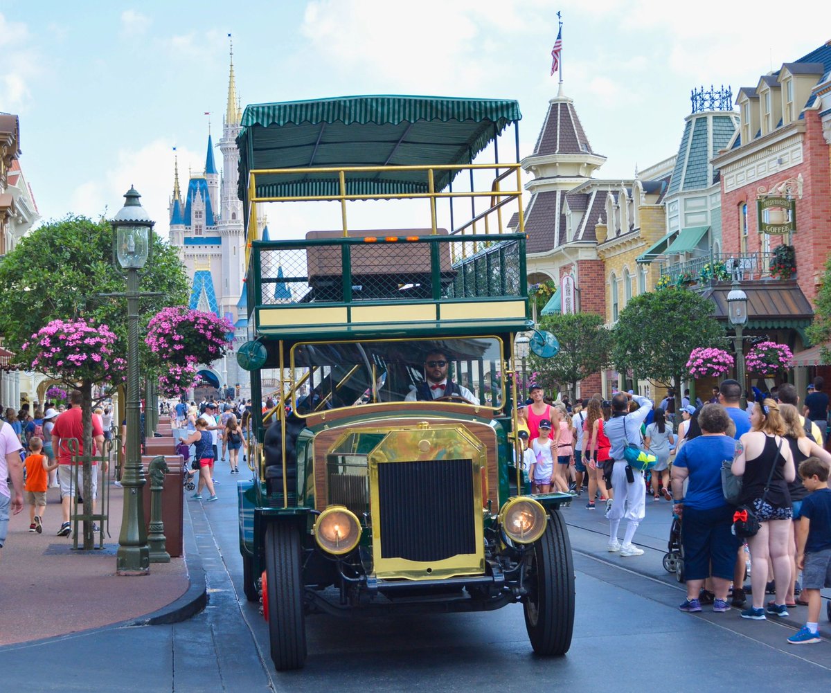 FloridaReview's tweet image. Happy birthday to Disney's Magic Kingdom and Epcot, 47 and 36 years respectively. Roll on 2021.