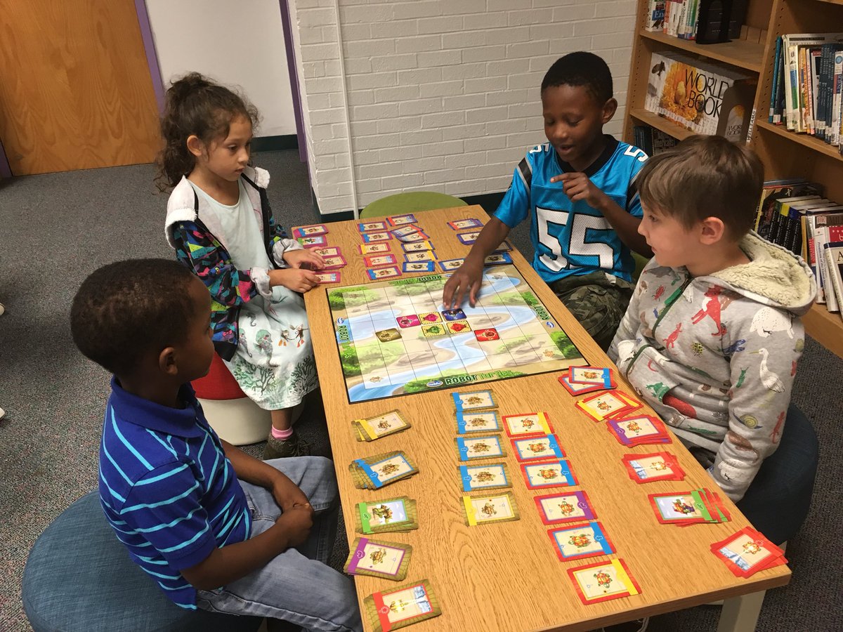 CodingWorld K-2 domain practices algorithms by playing Robot Turtles game @PowellesPLAY