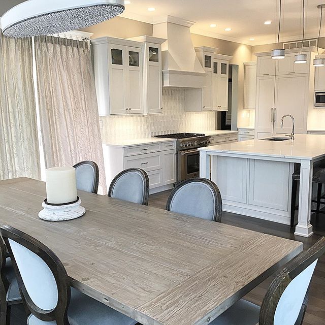 ConceptII's tweet photo. Classic is on trend! This kitchen has the stunning calcatta counters from our last post ✨Every detail of this kitchen is incredible - wait until you see the sinks! https://t.co/xsNb2H9CDt