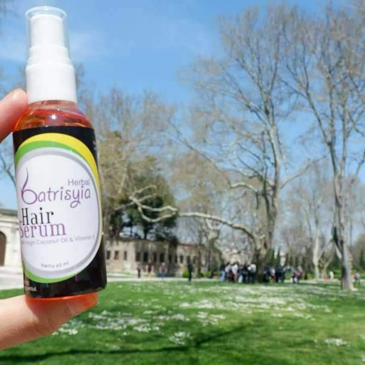 Nanda_Fanny's tweet photo. Batris Hair Serum membantu banget buat merawat rambut agar tampak berkilau dan mudah diatur https://t.co/z9JMhUNo4B