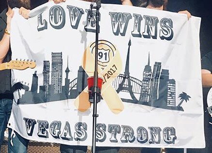 blakekatterman's tweet photo. #VegasStrong https://t.co/lX1xjOrKzG