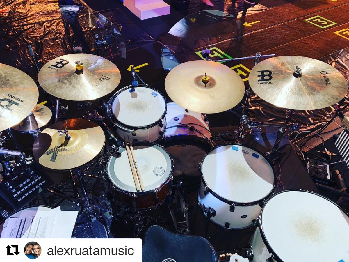 BigFatSnareDrum's tweet photo. Monday’s Sunday Seat.
#Repost #alexruatamusic
#risendrums @risendrums #meinlcymbals @meinlcymbals #vicfirth @vicfirth @gruvgear #worshipdrummer @worshipdrummer @64audio #heartbeforebeat #worshipseat @remopercussion #gracechurchhouston @PorkPieDrumsUSA #bigfatsnaredrum #bfsd https://t.co/B8BuhbVTaO
