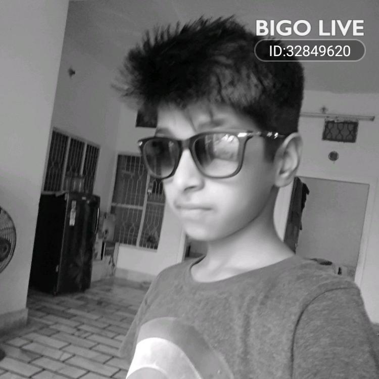 ashu7856's tweet photo. OMG! You have to see this. #BIGOLIVE.  
https://t.co/ZVbz2qBdjx https://t.co/53kDiahx2g