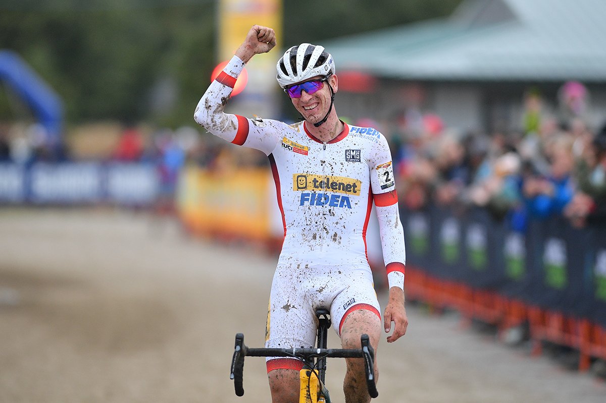 TrekBikes's tweet photo. Congratulations, @ToAerts, on your back-to-back World Cup wins! 
Read the story here: https://t.co/1k4a7kLIAB https://t.co/EQvrgiGOAg