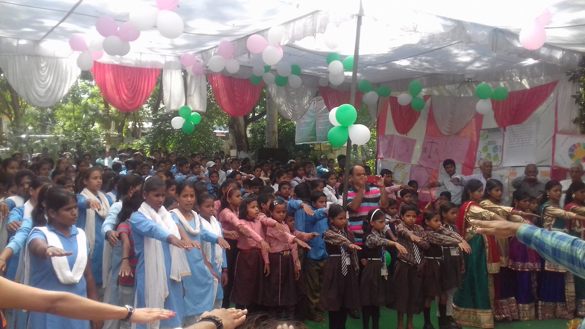 MainpuriPoshit's tweet photo. #PoshanMaah #adolescent girls Counseling for Poshan Maah. https://t.co/2EYPtq6bbH