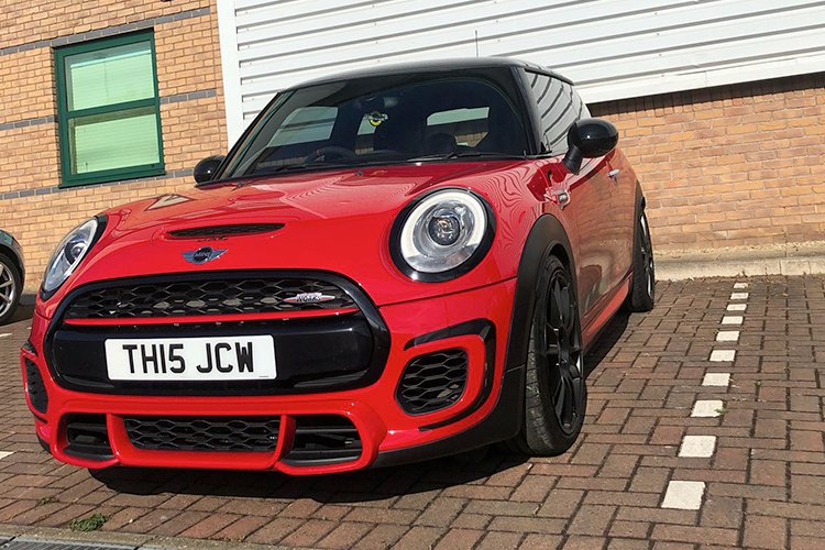stratstonemini's tweet photo. Once youโve driven a JCW, the roads will never seem the same again #MondayMotivation
#MINI #MINIJCW #JCW #StratstoneMINI #MINIMonday https://t.co/mOqEhIy4Z2