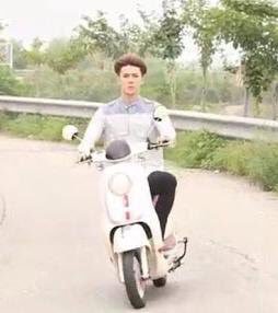 หมูแดงจะไม่ทน แง๊นนนๆ 🏍 tweet media
