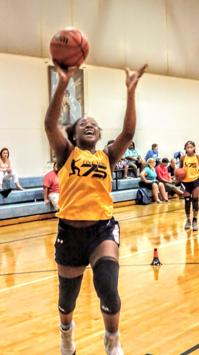 GBB NEWS: @Shelbbsss11 during @iHandleBball's session <a href="/Live_Wire75/">Live Wire 75</a> #LiveWire75 #basketballneverstops