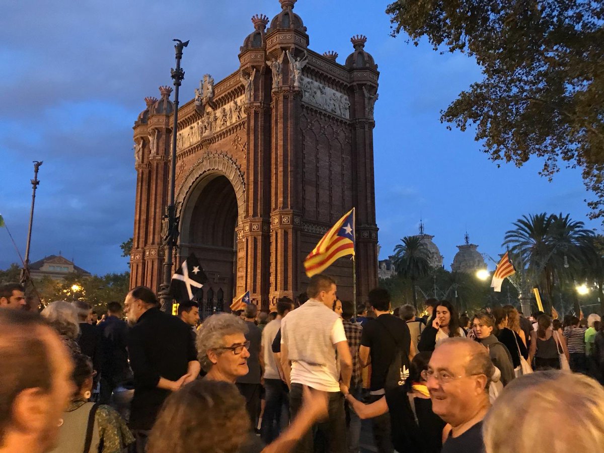GavaxIndep's tweet photo. Hem sigut molts avui, ja tornant cap a ksa, junts, tenim l’objectiu comú, la #República si o si. #1OTV3 #Plataforma1Oct #vamguanyarvamvotar #NiOblitNiPerdó https://t.co/5WRzSGqqFN