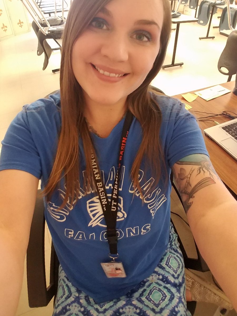 KnightSkyTeach's tweet photo. Stomp out Bullying week - Monday: Student strong wear blue. https://t.co/aLbQjDRZpq
