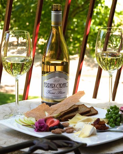 FerrariCarano's tweet photo. Last night at the @HarvestFair Harvest Awards Night gala, our 2017 Fumé Blanc was awarded the honor of Sweepstakes Winning White Wine! We are humbled and amazed by the love and recognition. What an incredible evening!

Photo Credit: @NorthBayNews 

https://t.co/RTOTib7M58 https://t.co/MXpeA5Q6mb